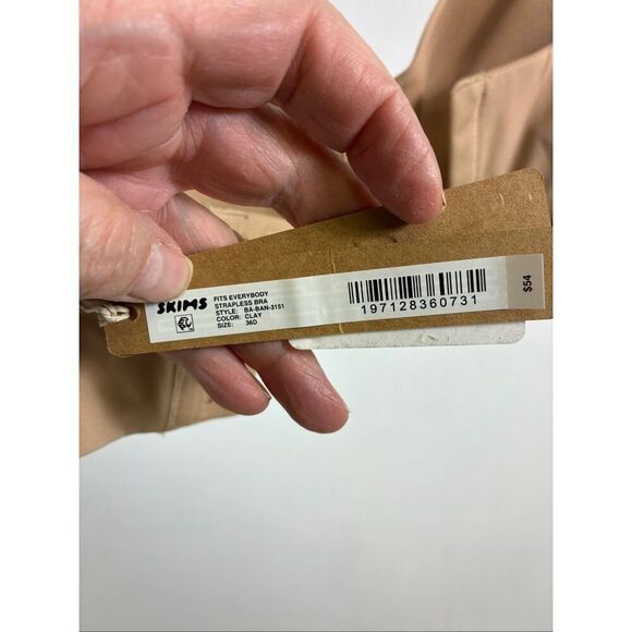 SKIMS NWT Strapless Bra in Clay Size 36D - Picture 8 of 8